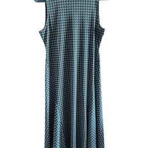Beautiful Ann Taylor women’s dress, size M.